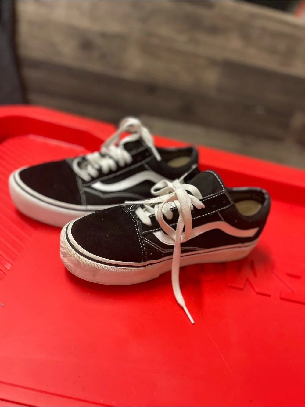 Men's Black and White Low-Top Skate Sneakers - Classic Stripe